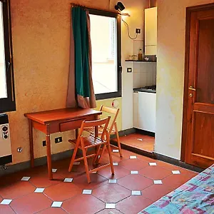  Appartamento Alessandro's Small