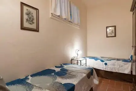Classic Style Apartment In Center Florence